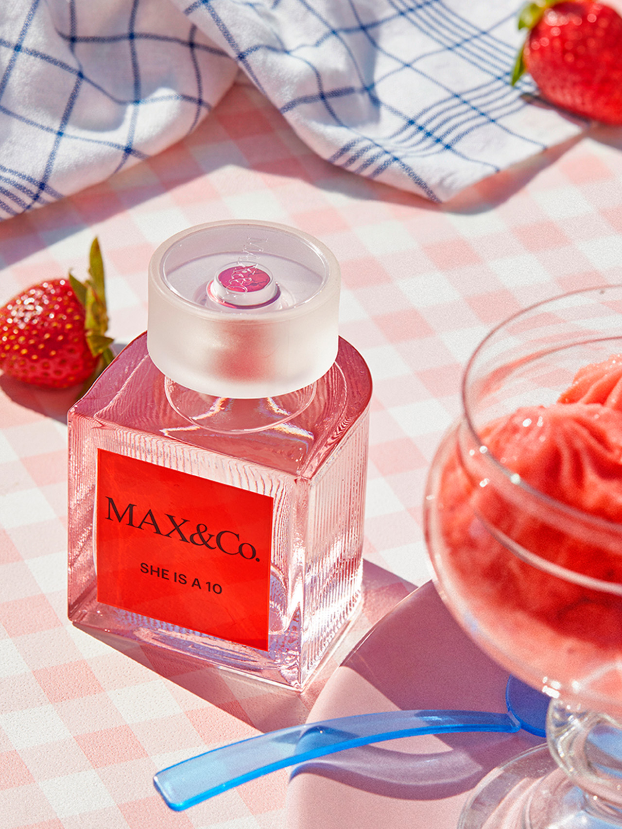 Profumi Maxandco Banner Box Desktop 3 MAX&Co.