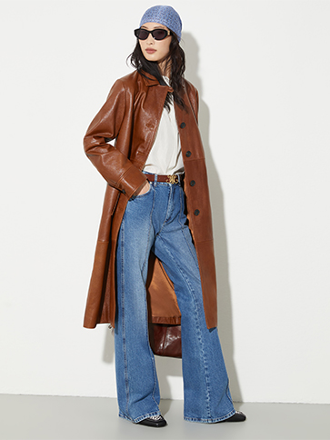 Trench Maxandco Bannerbox Desktop 1 MAX&Co.